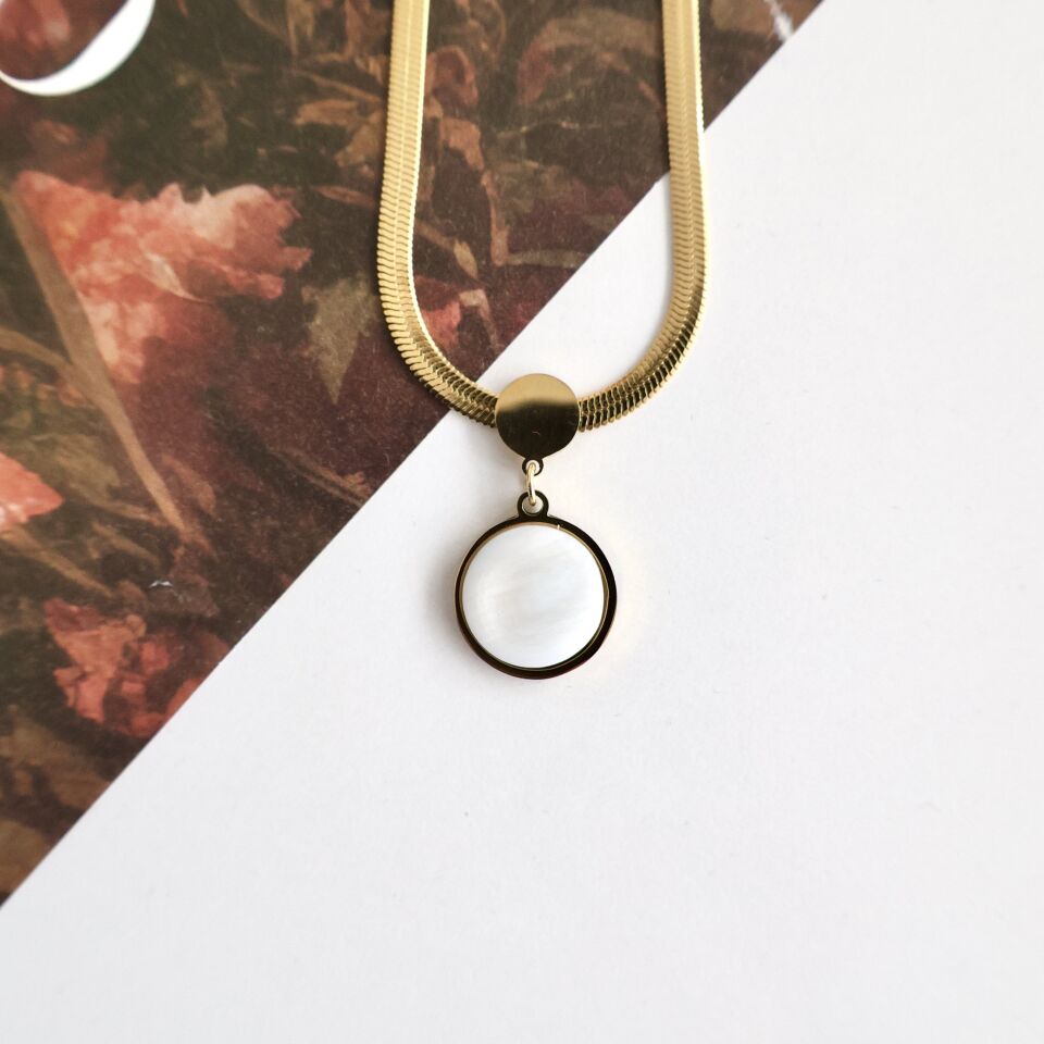 Çelik Sedef Taşı Kolye