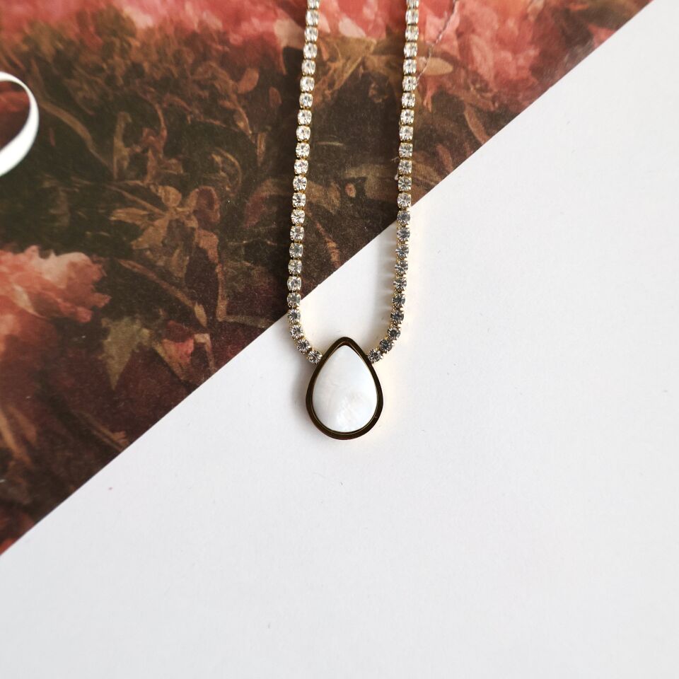 Çelik Su Yolu Sedef Taşı Kolye