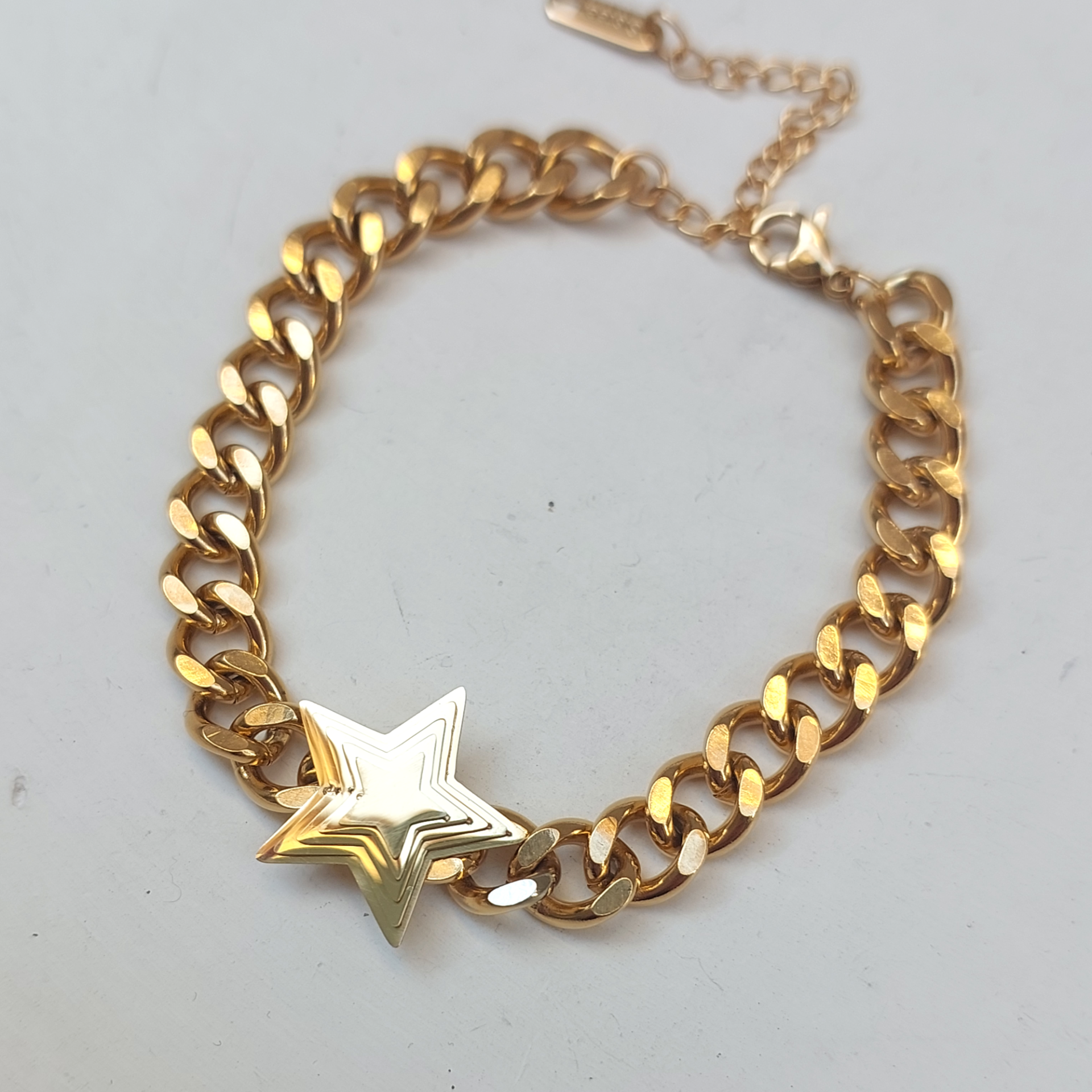 Çelik Yıldız Bileklik