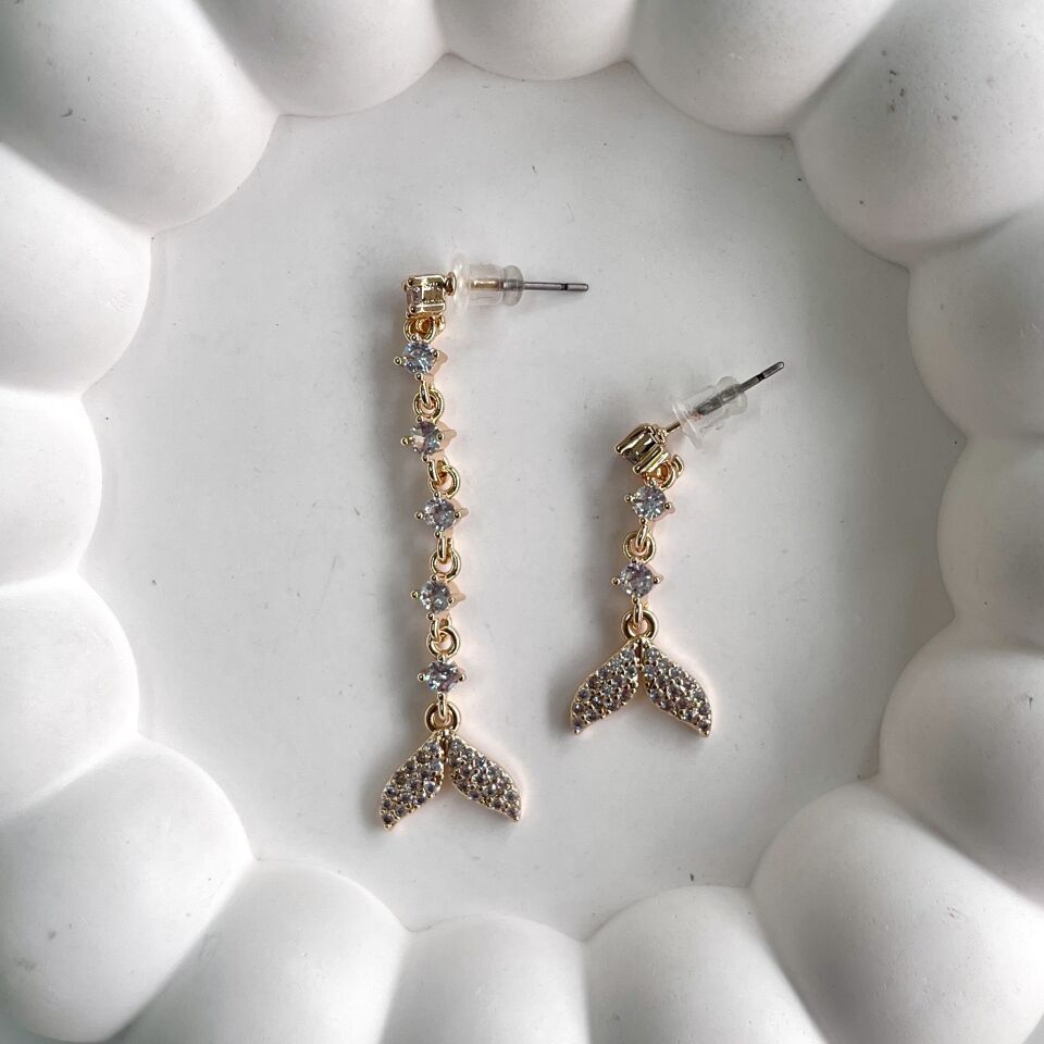 Xuping Taşlı Kuyruk Küpe