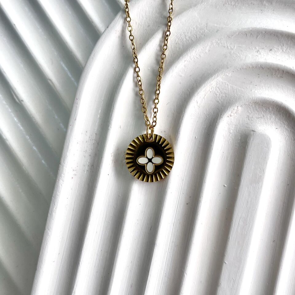 Çelik Beyaz Taşlı Kolye