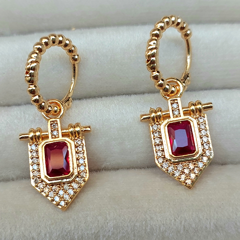 Vip Özel Seri Bordo Küpe