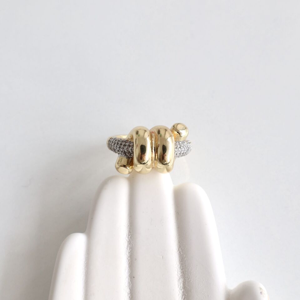 Özel Seri Taşlı Yüzük