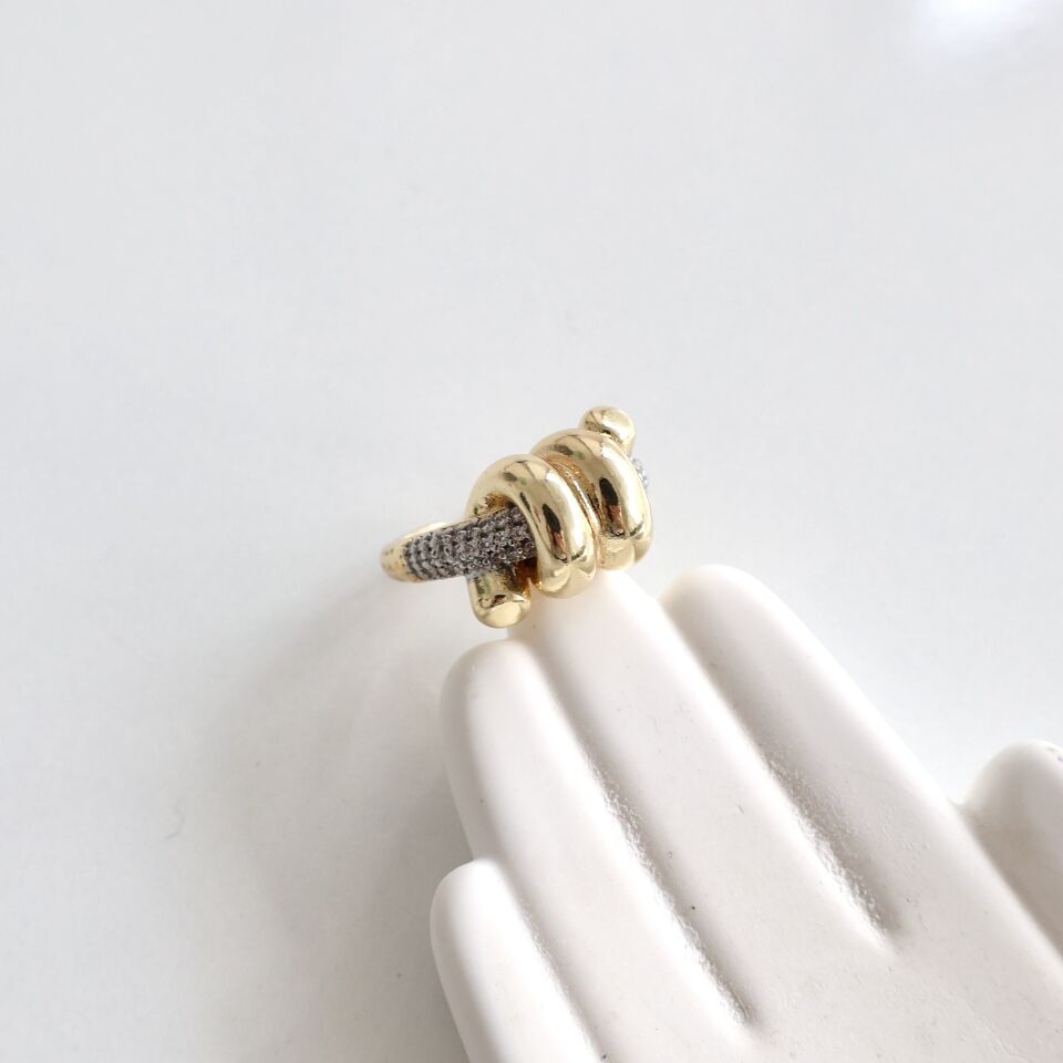 Özel Seri Taşlı Yüzük