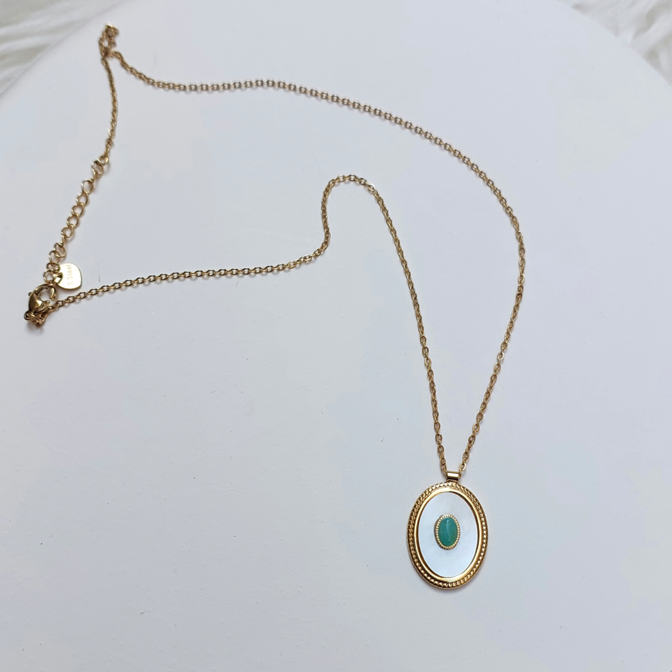 Çelik Sedef Taşı Kolye