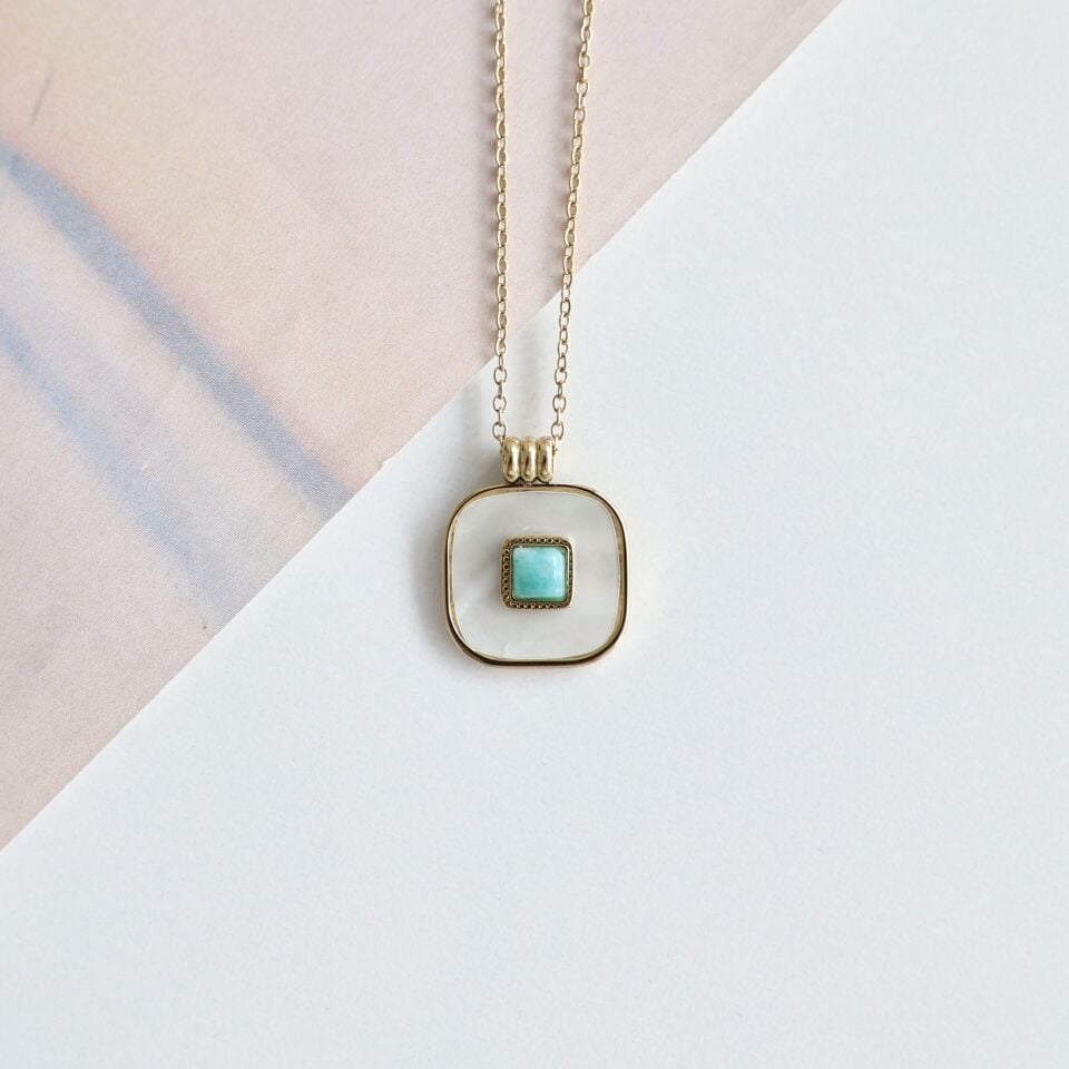 Çelik Sedef Taşı Kolye