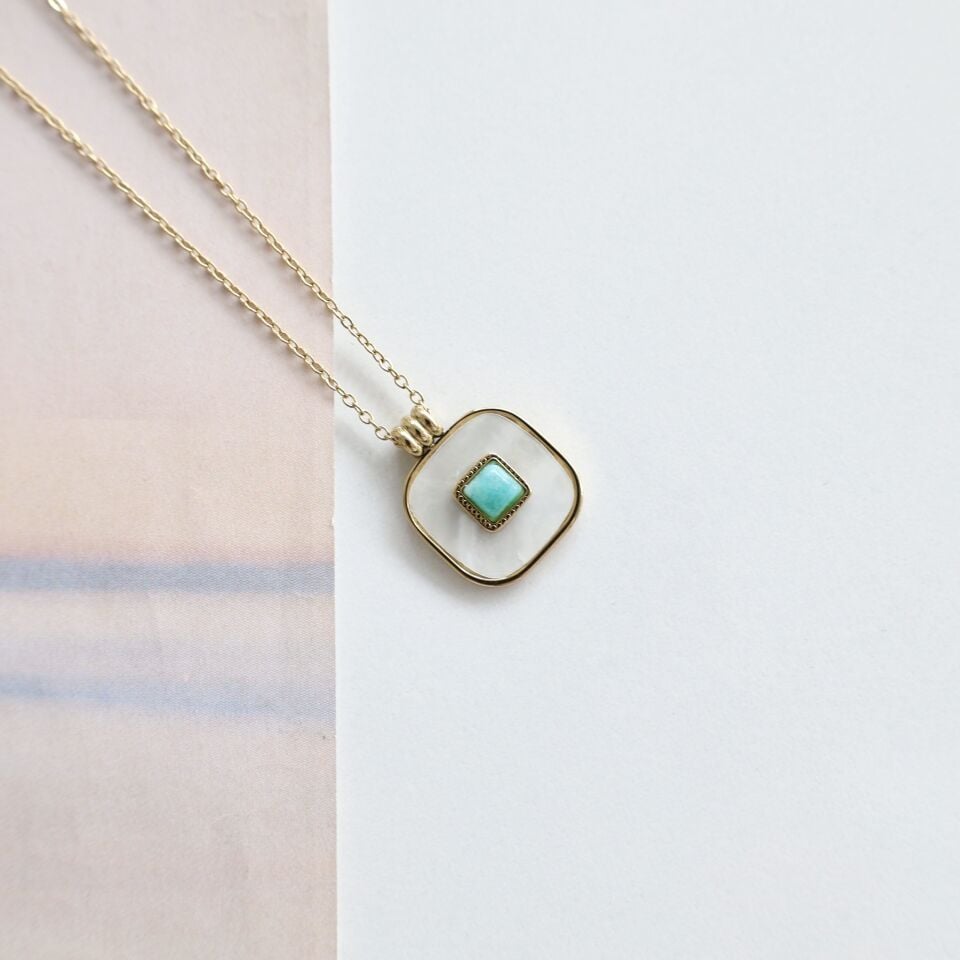 Çelik Sedef Taşı Kolye