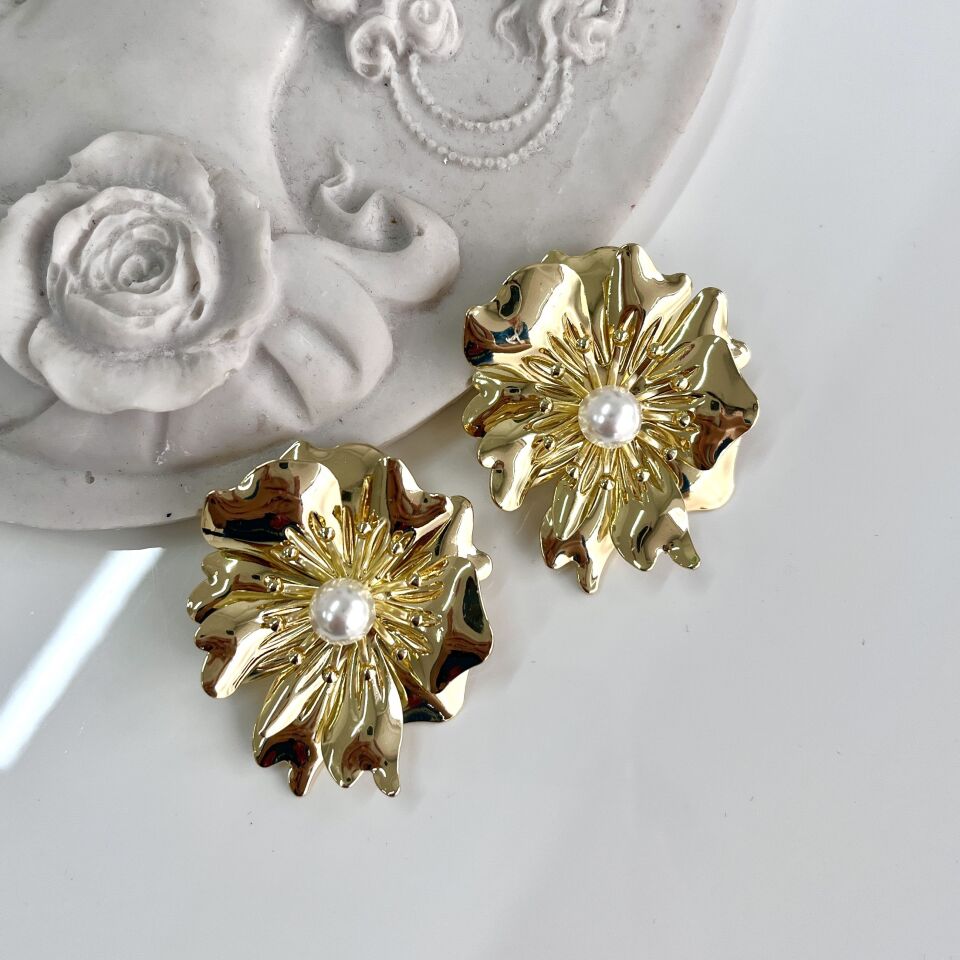 Özel Seri İncili Çiçek Küpe