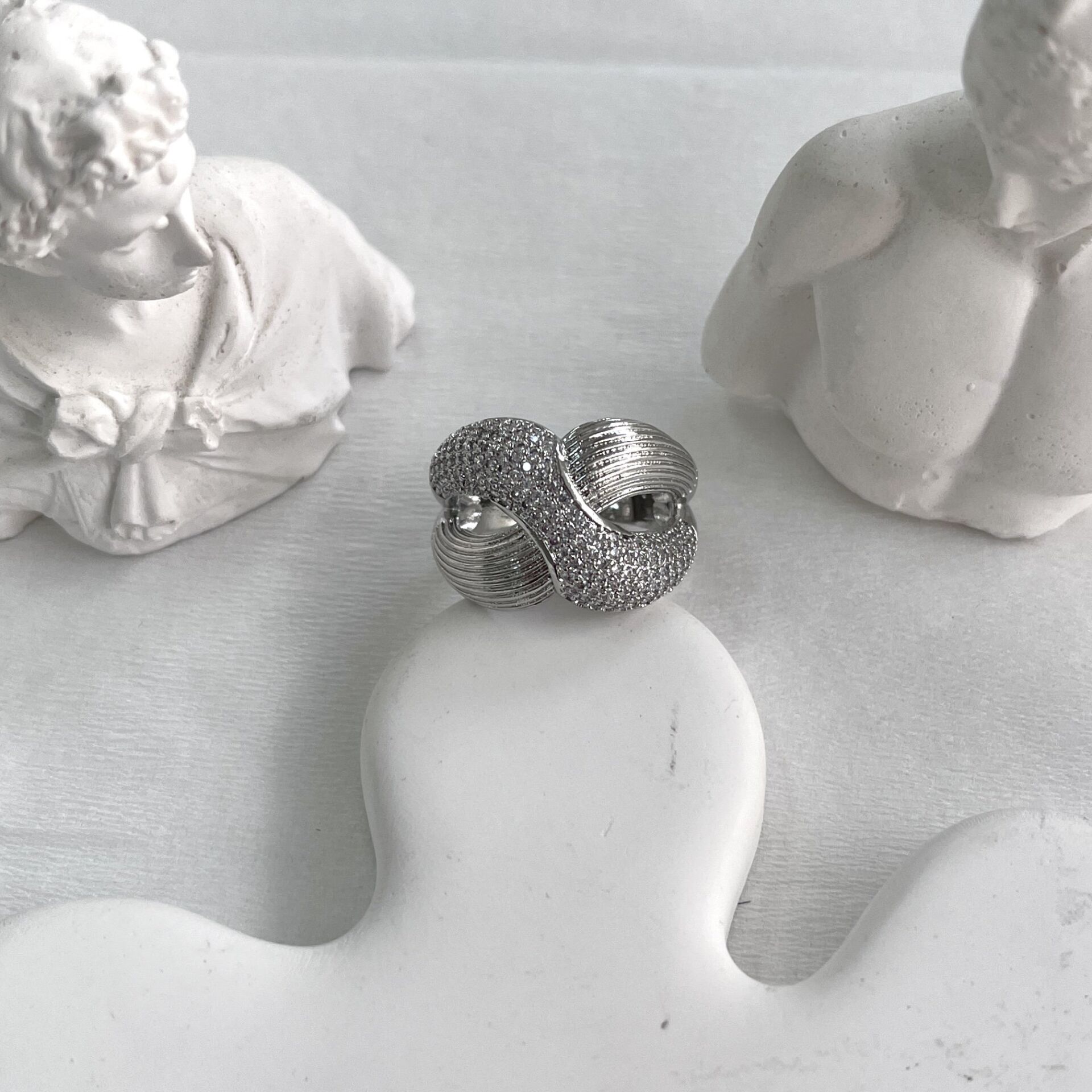 Özel Seri Taşlı Yüzük