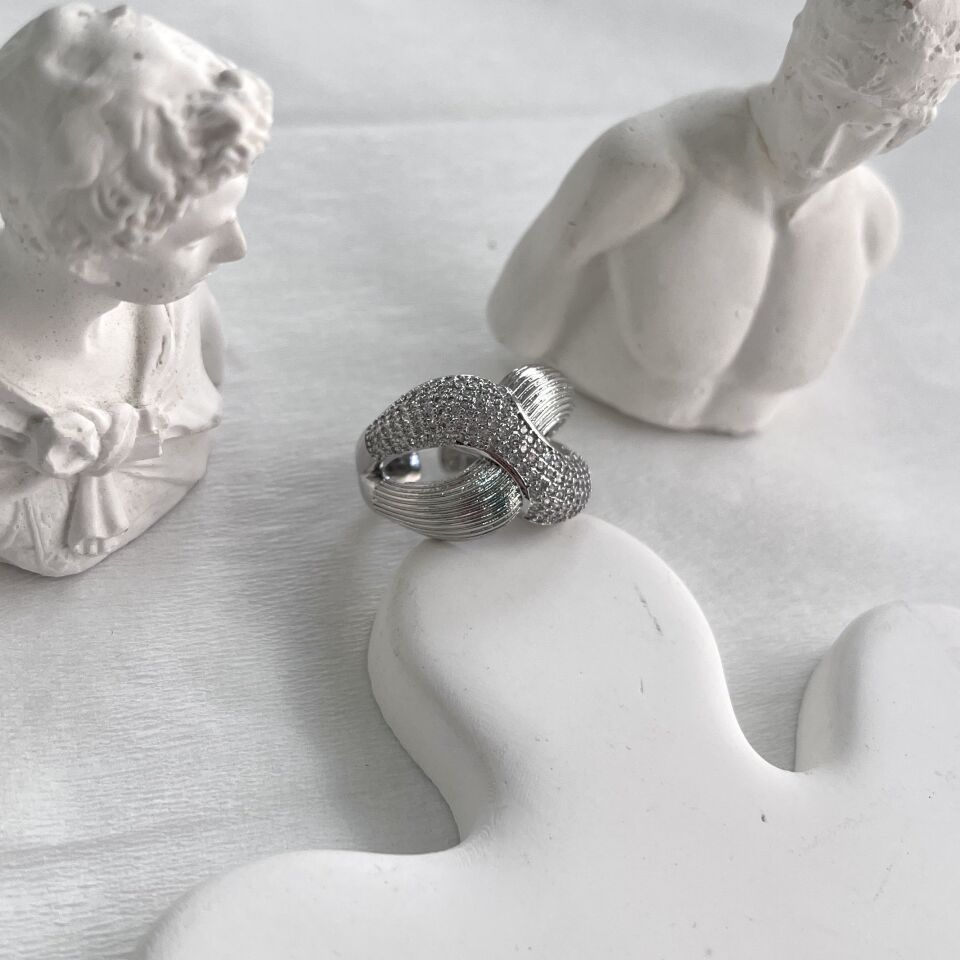 Özel Seri Taşlı Yüzük