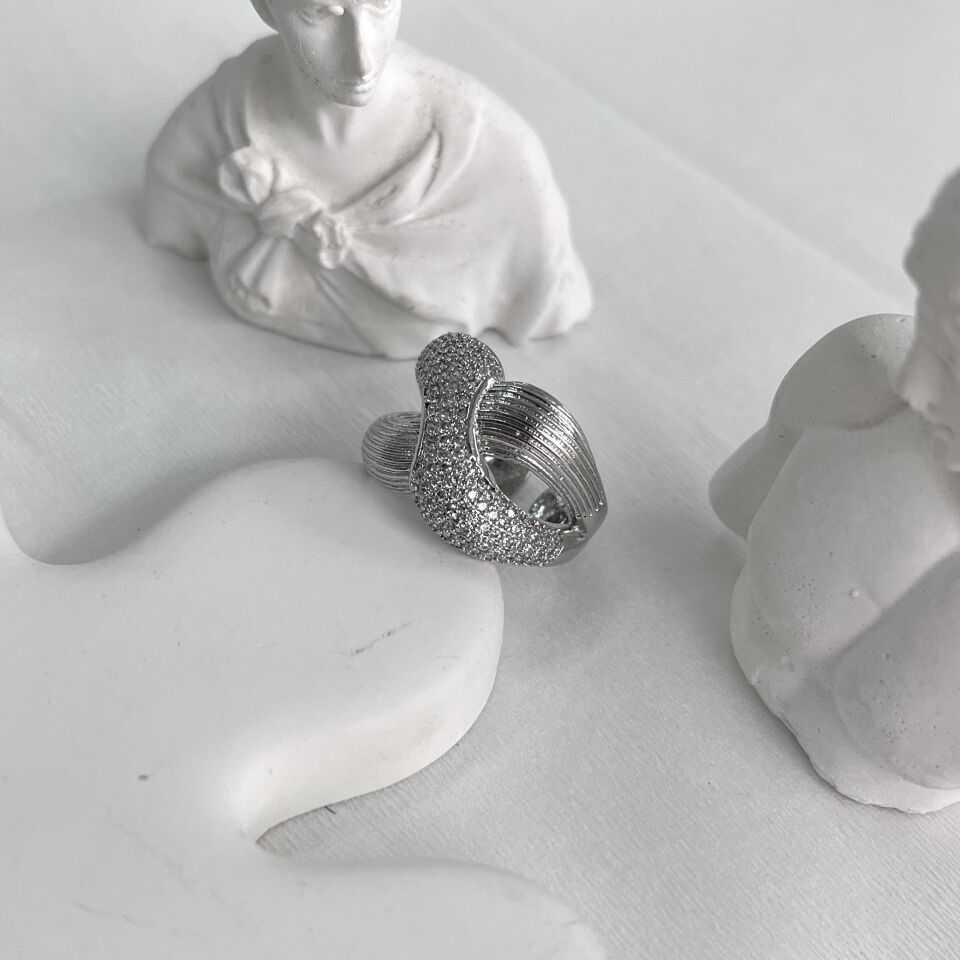 Özel Seri Taşlı Yüzük