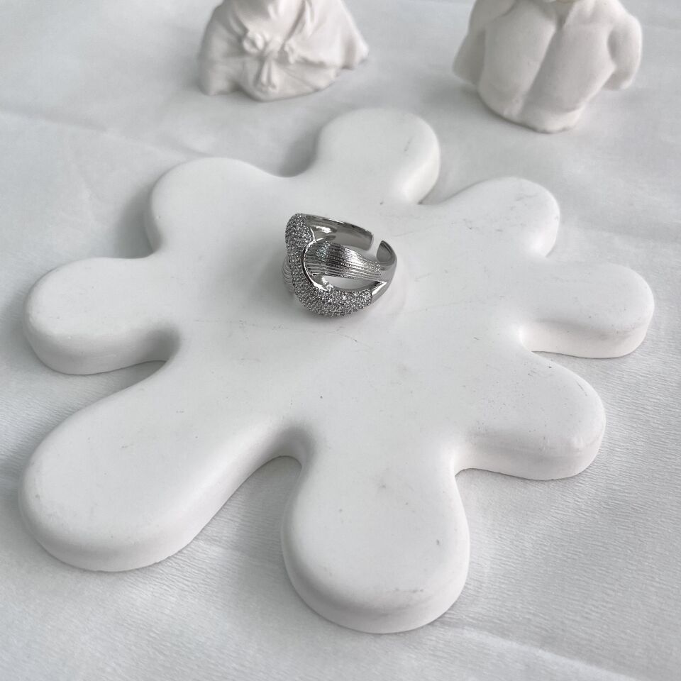 Özel Seri Taşlı Yüzük