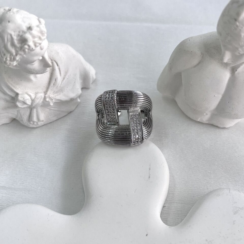 Özel Seri Taşlı Yüzük