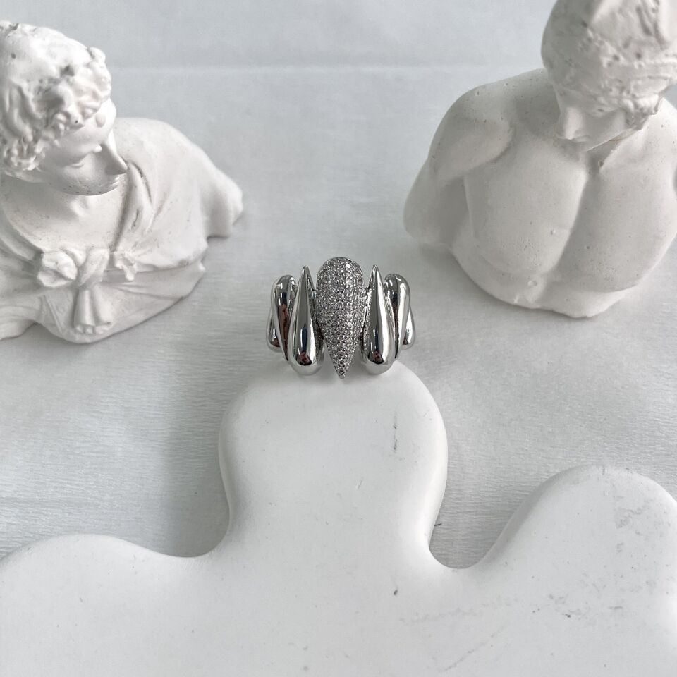 Özel Seri Taşlı Yüzük