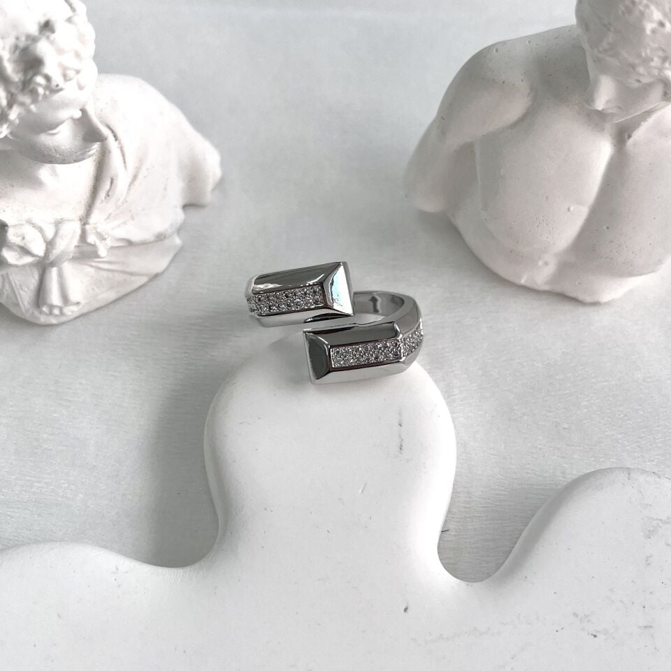 Özel Seri Taşlı Yüzük