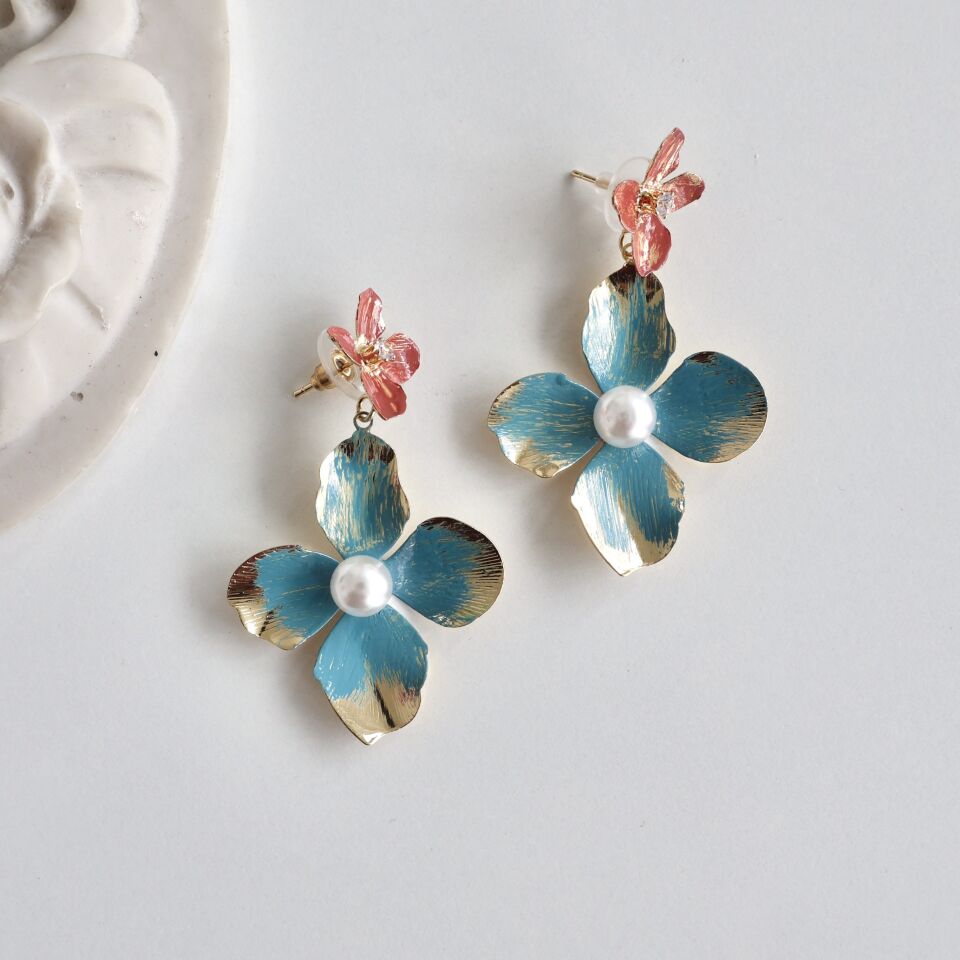 İnci Detay Çiçek Küpe