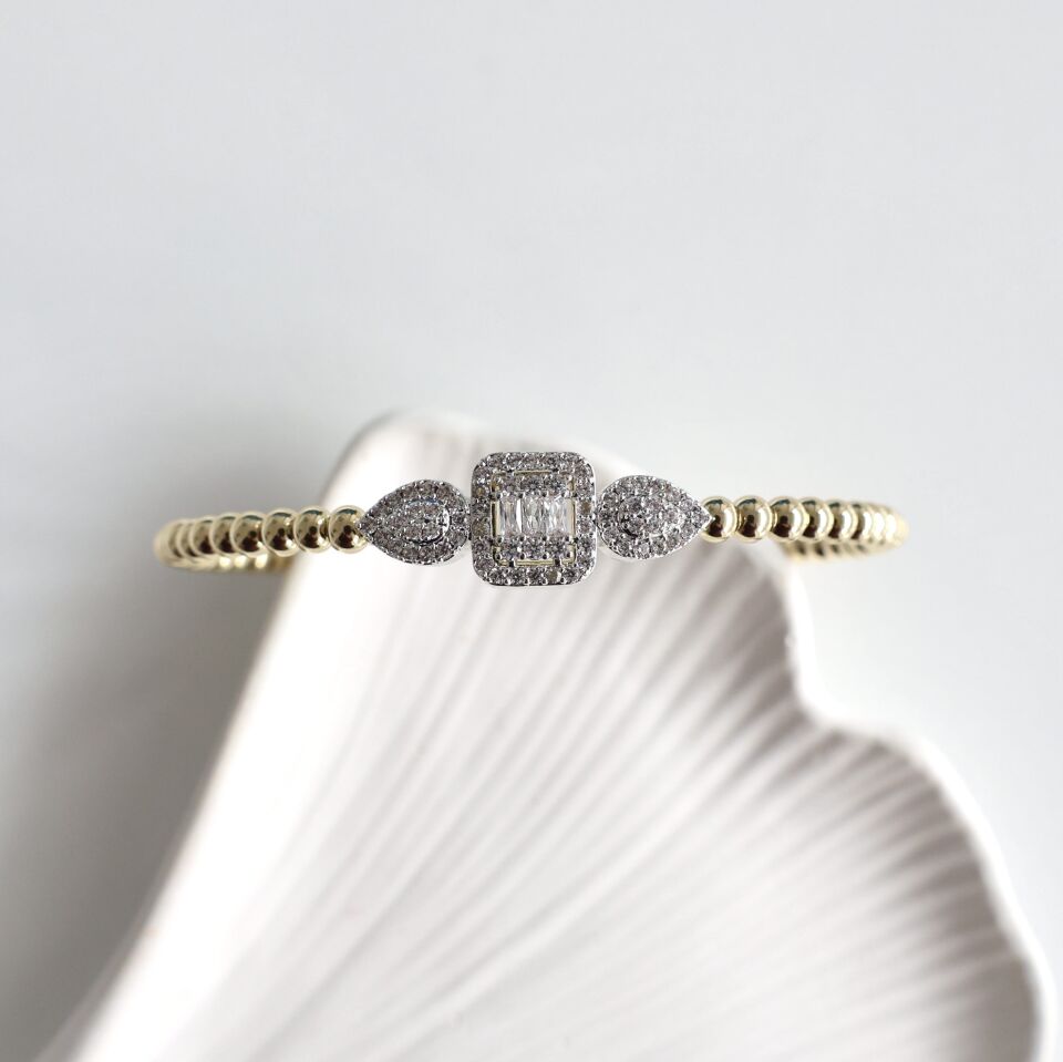 Özel Seri Taşlı Kelepçe