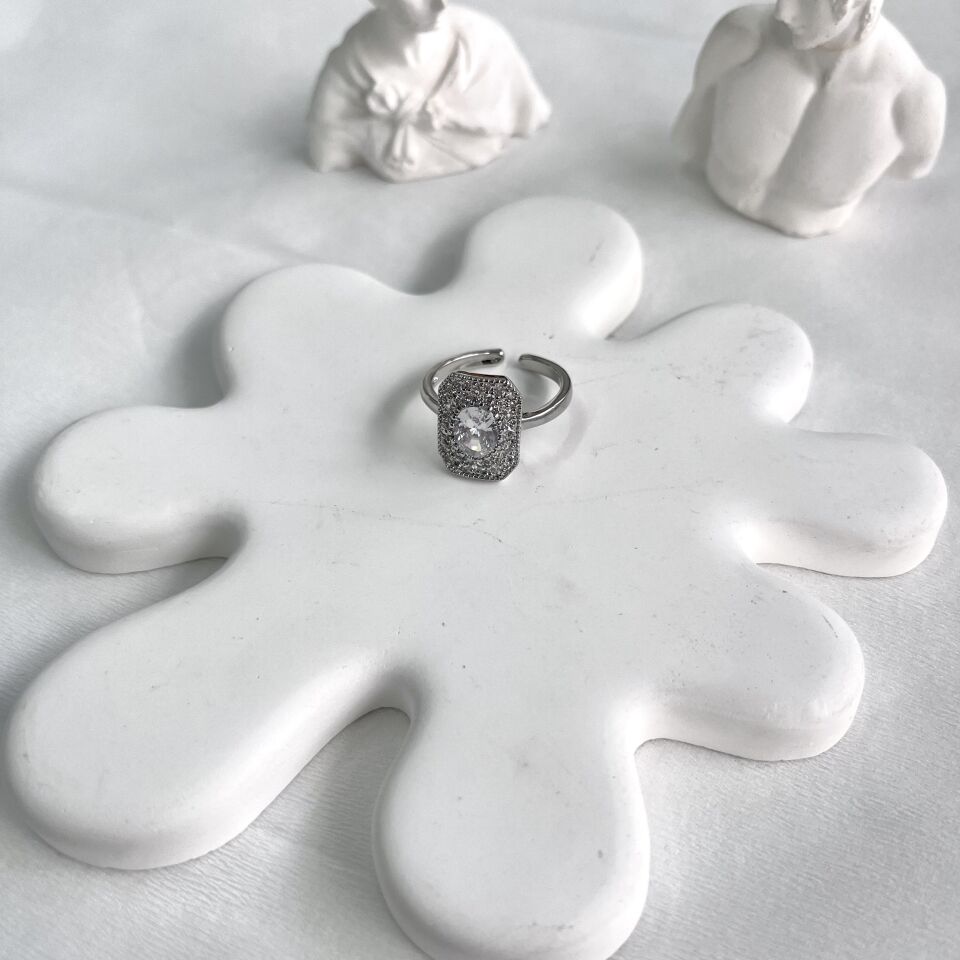 Özel Seri Taşlı Yüzük