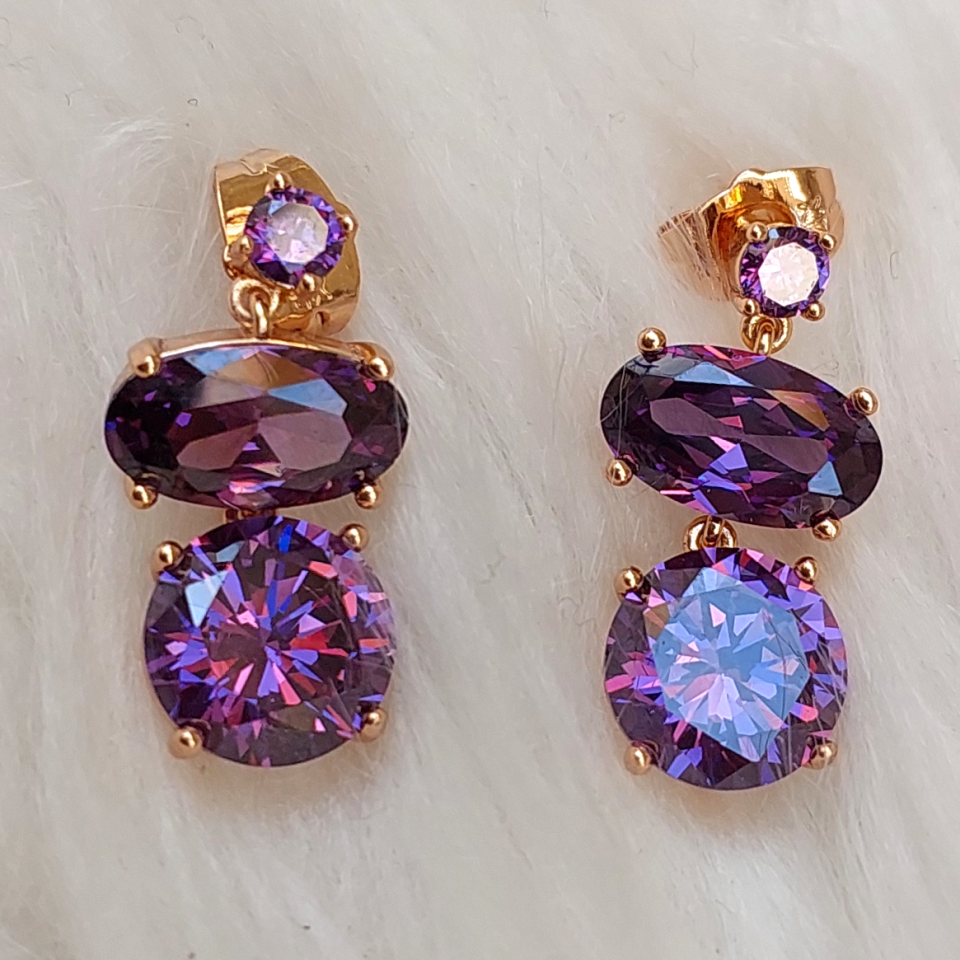 Xuping Taşlı Küpe