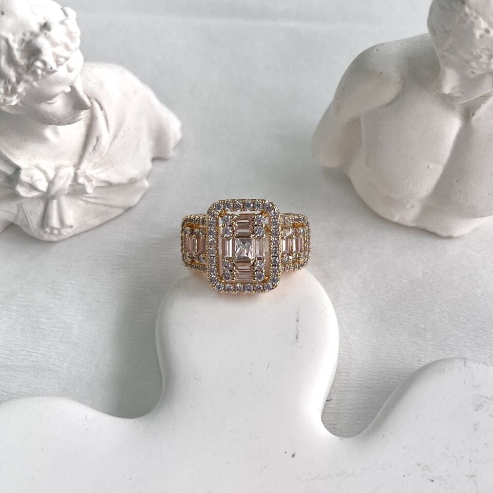 Özel Seri Taşlı Yüzük