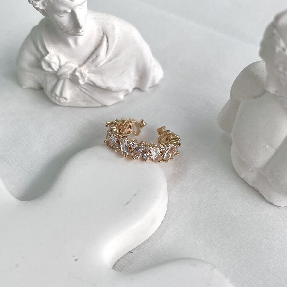 Özel Seri Taşlı Yüzük