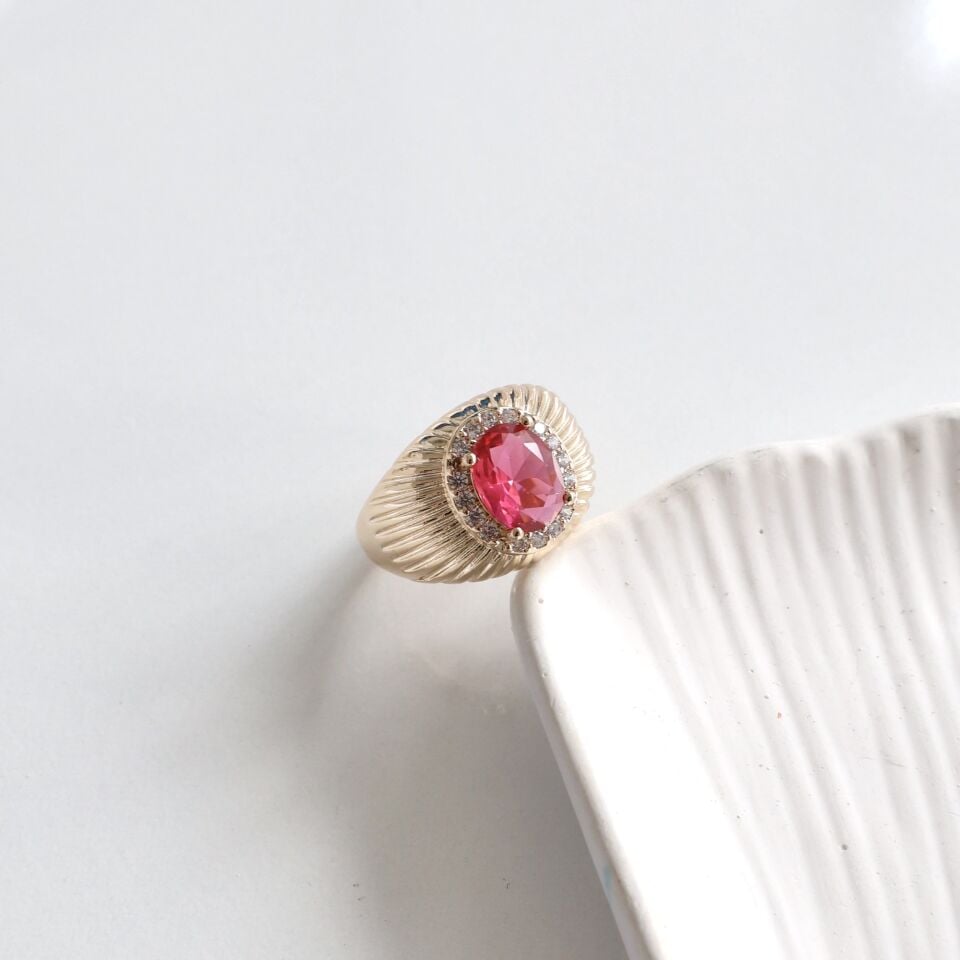 Özel Seri Pembe Yüzük