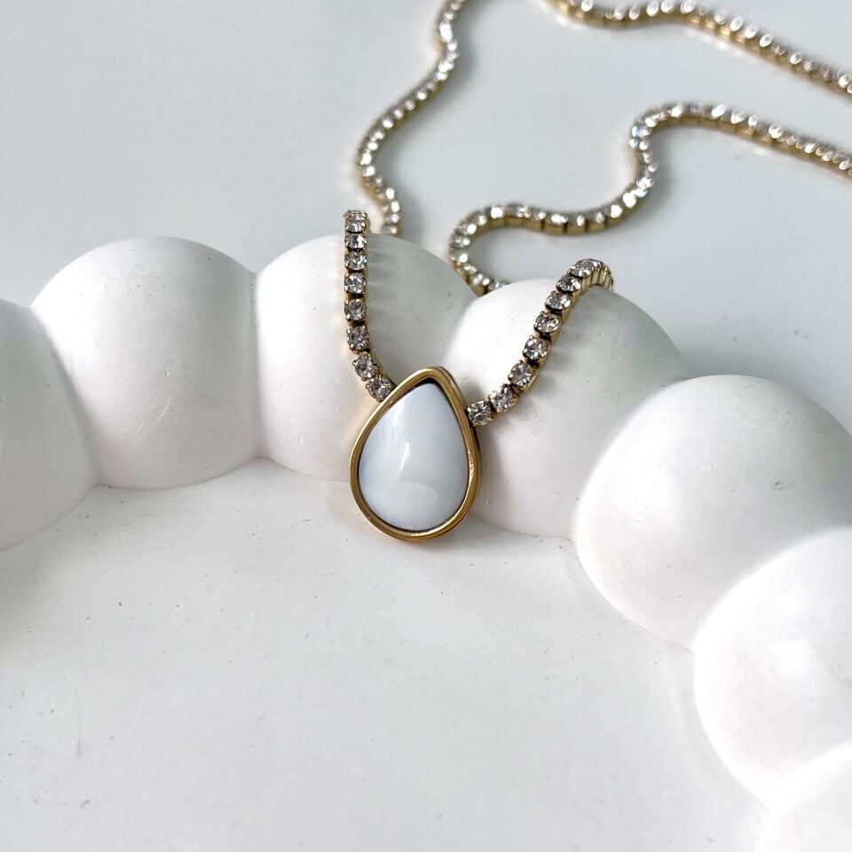 Çelik Sedef Taşı Su Yolu Kolye