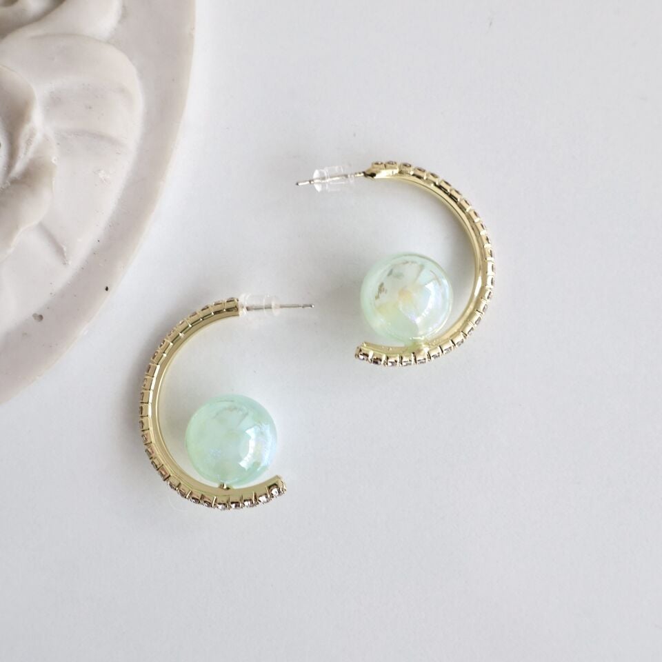 Taşlı Yarım Halka Küpe