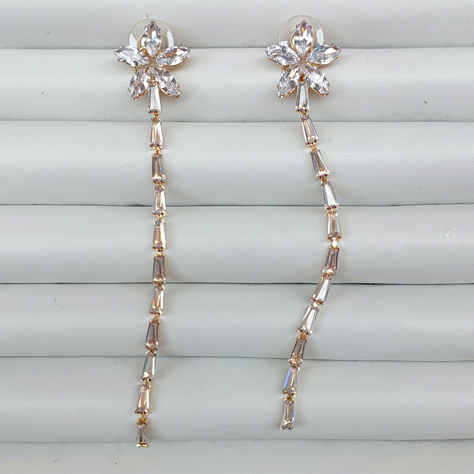 Özel Seri Çiçek Baget Sallantı Küpe