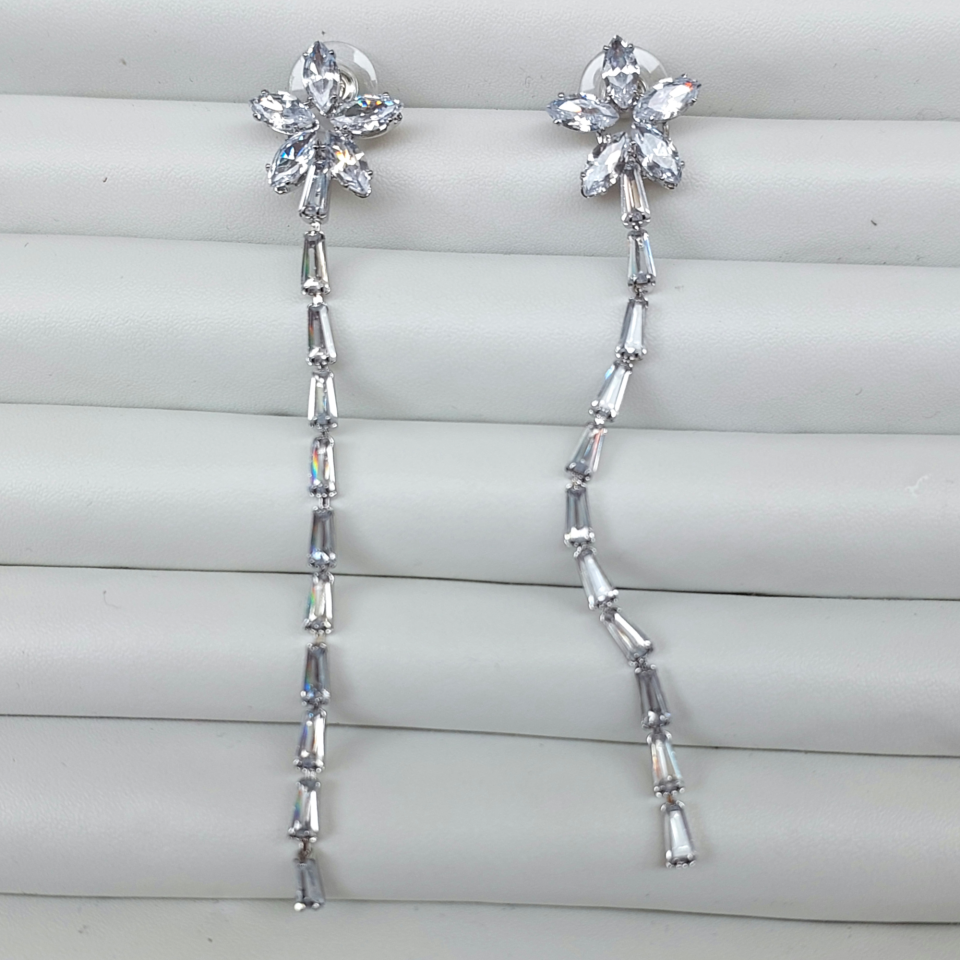 Özel Seri Çiçek Baget Sallantı Küpe