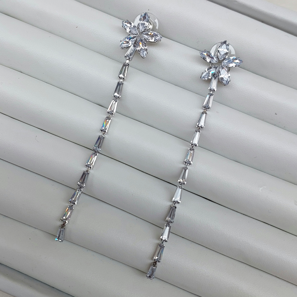 Özel Seri Çiçek Baget Sallantı Küpe