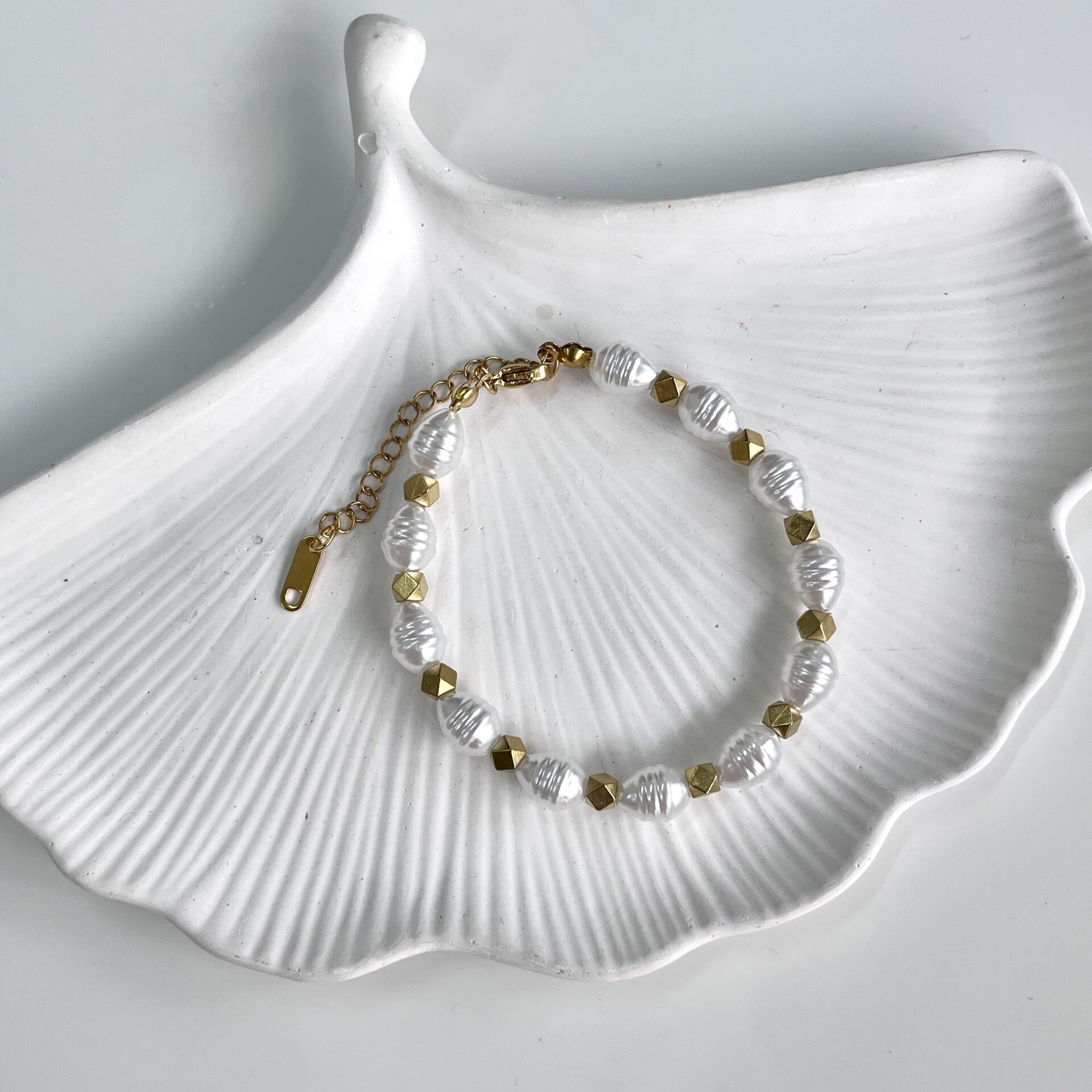 Çelik İnci Detay Bileklik