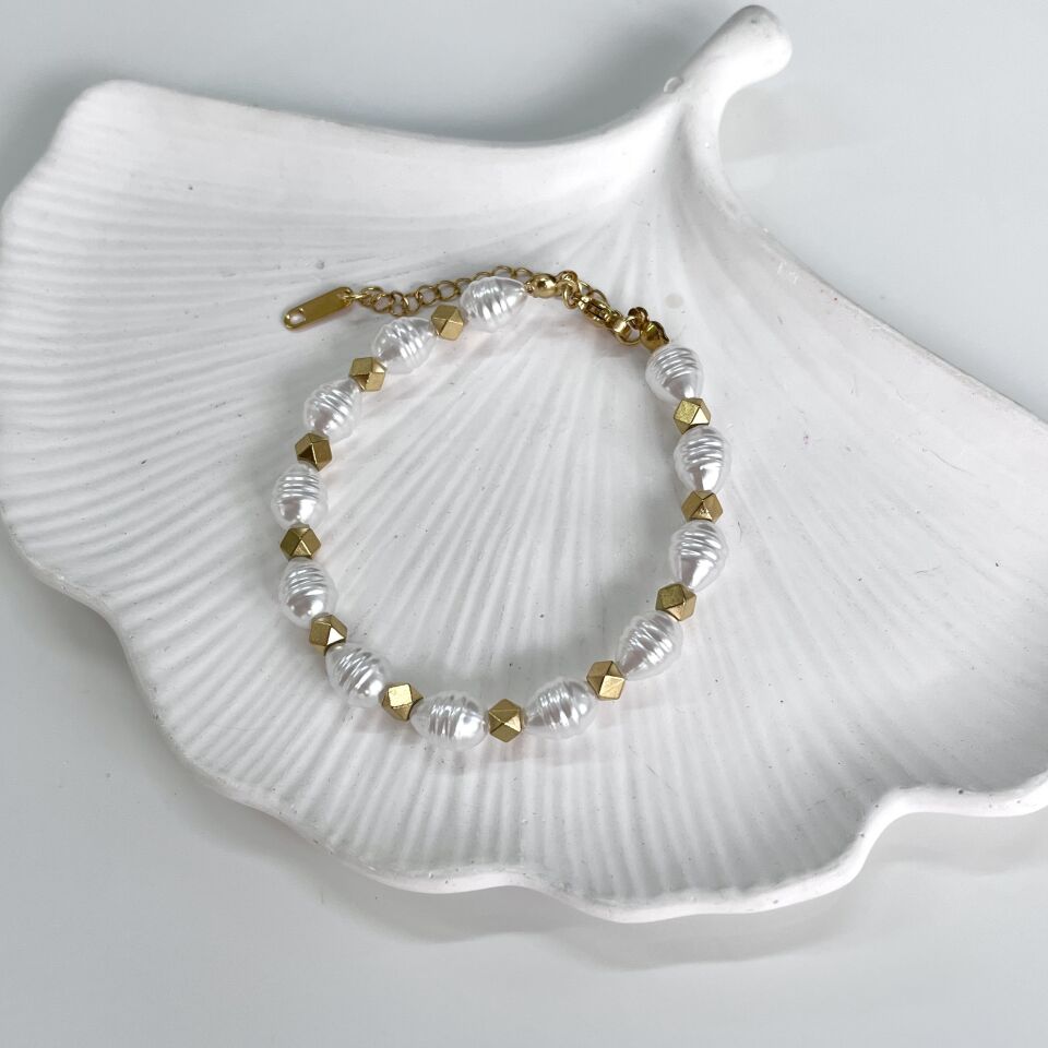 Çelik İnci Detay Bileklik