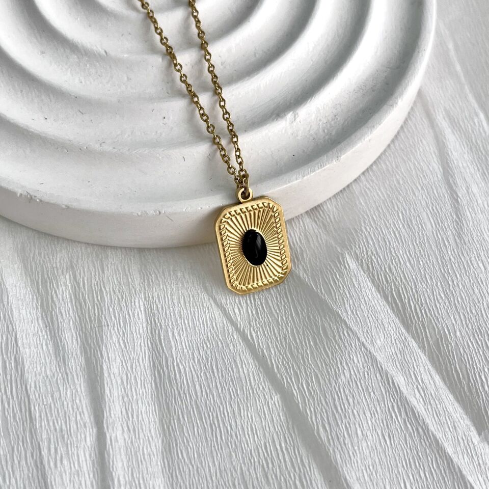 Çelik Oniks Taşı Kolye