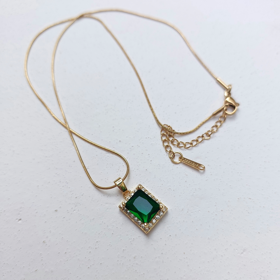 Çelik Zirkon Taş Kolye