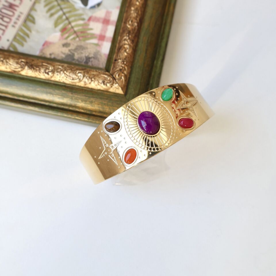 Çelik Renkli Taşlı Kelepçe