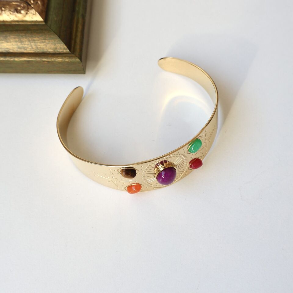 Çelik Renkli Taşlı Kelepçe