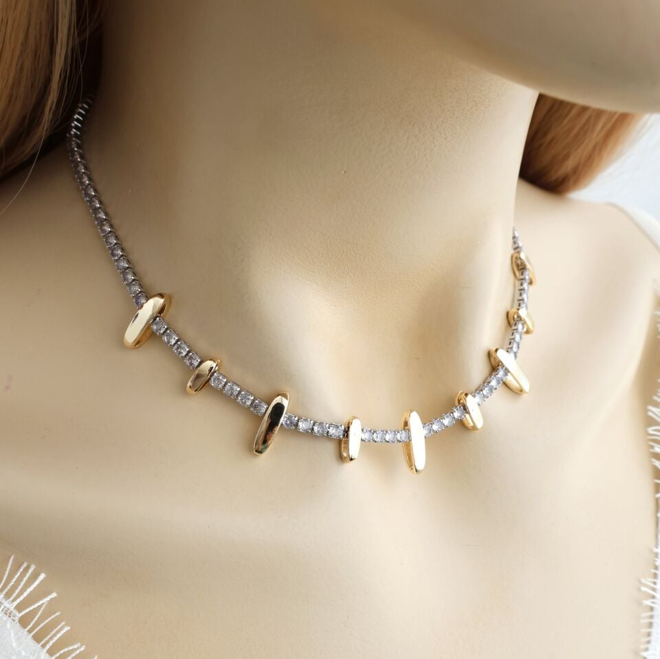 Zirkon Taş Sıralı Kolye