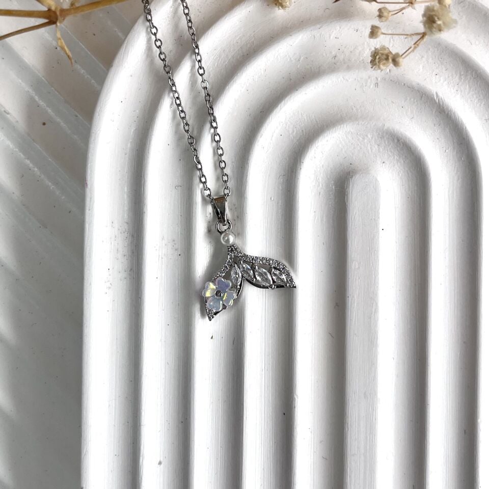 Çelik Taşlı Kuyruk Kolye