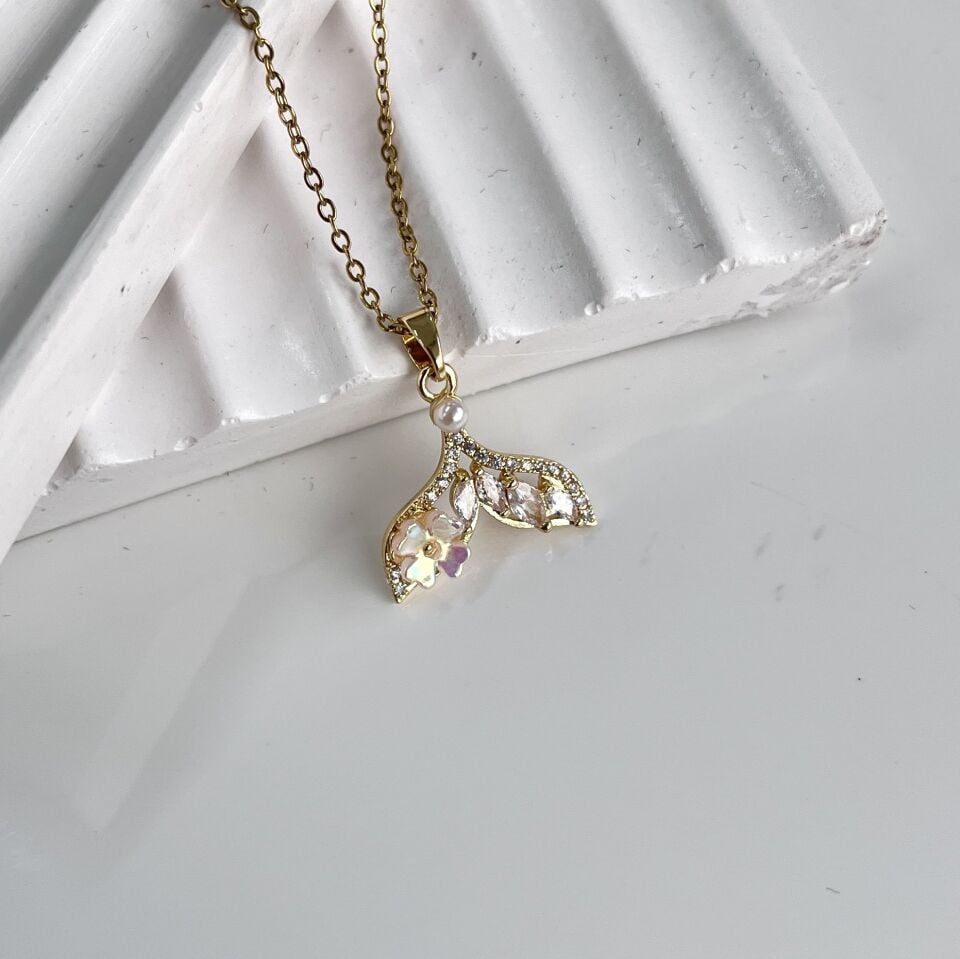 Çelik Taşlı Kuyruk Kolye