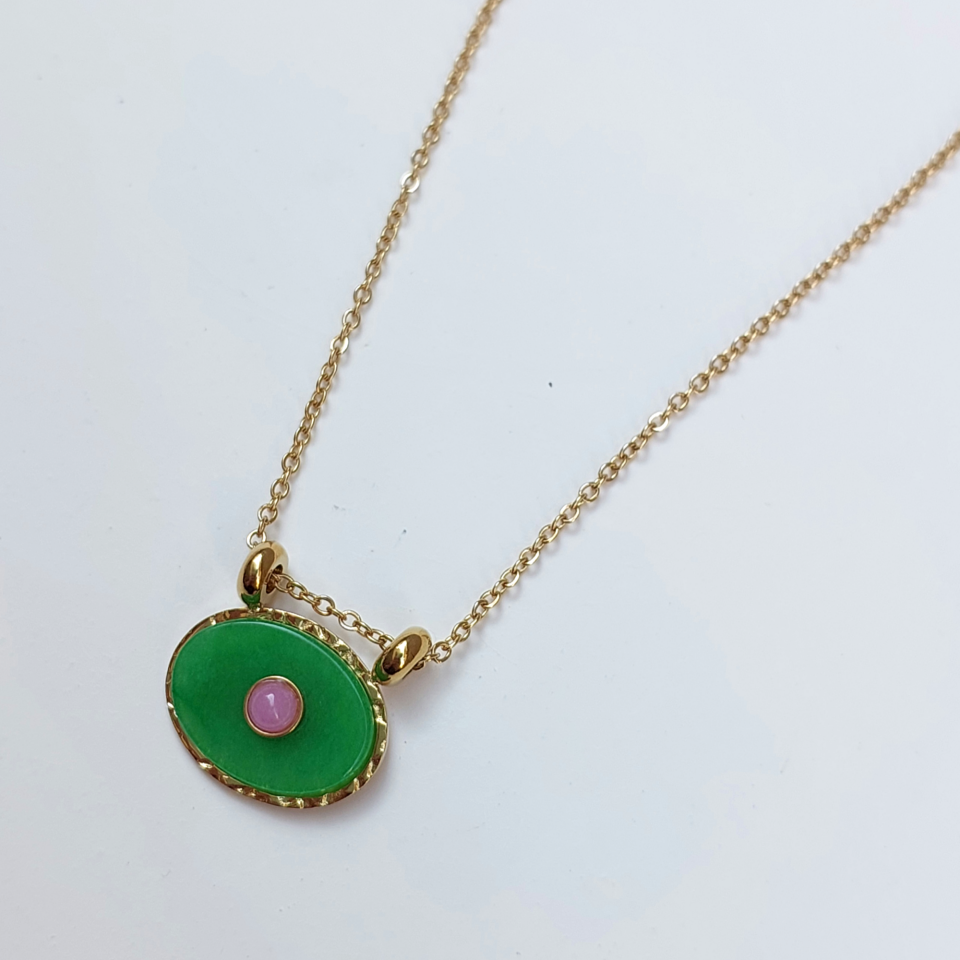 Çelik Yeşil Taşlı Kolye