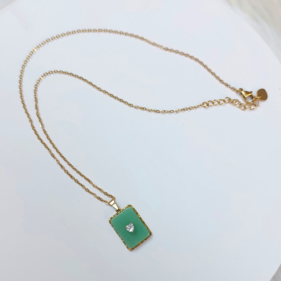 Çelik Yeşil Kalp Detay Kolye
