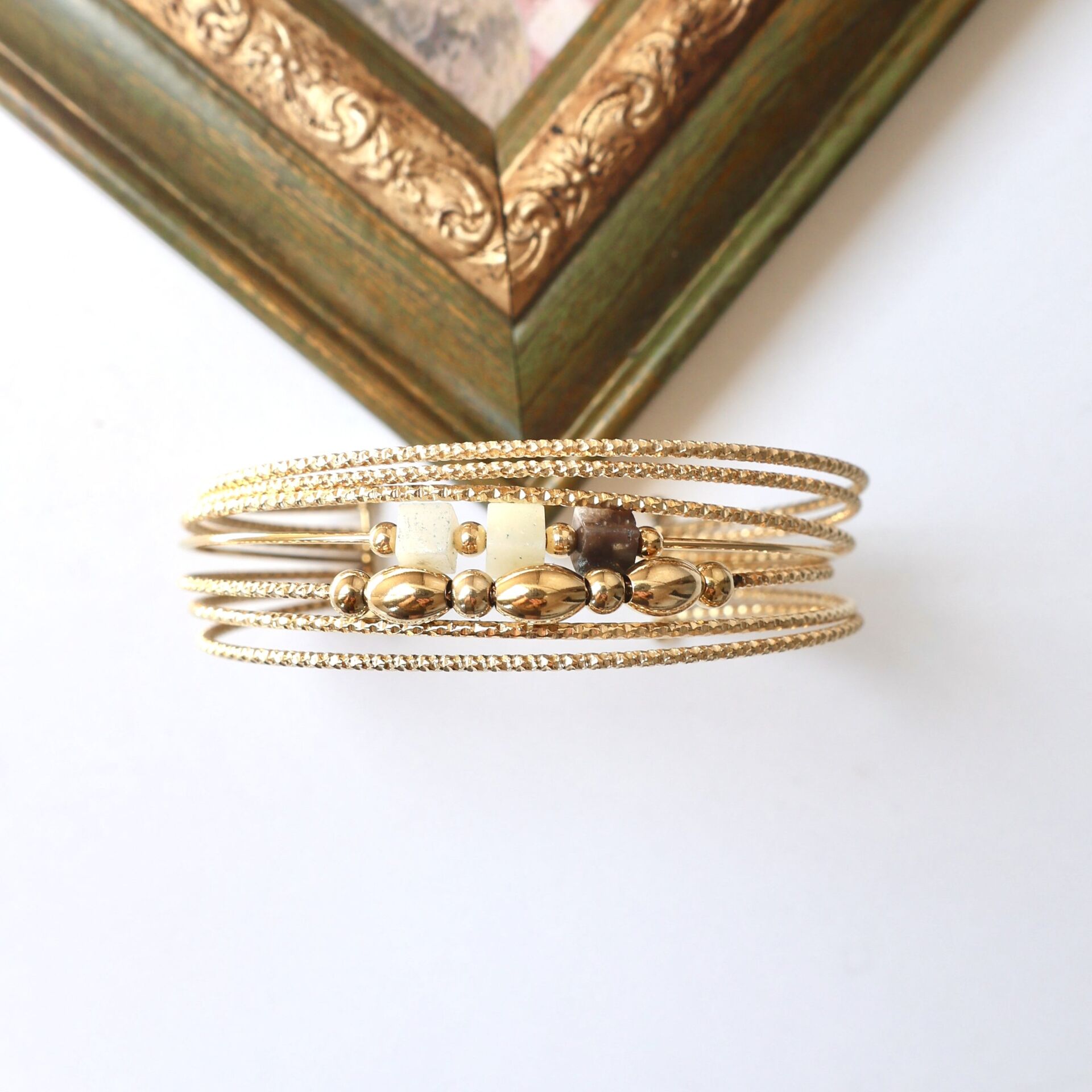 Çelik Taşlı Kelepçe