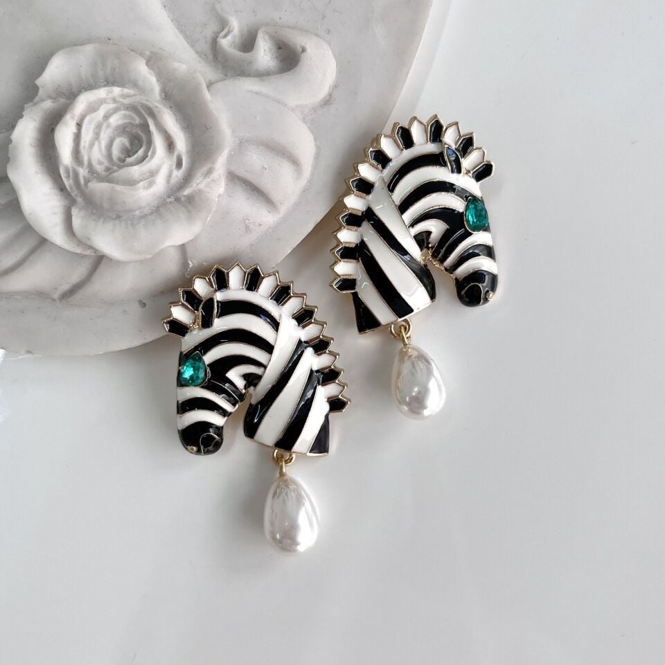 İnci Detay Zebra Küpe