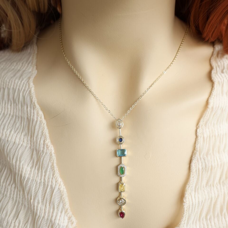 Renkli Taşlı Sallantı Kolye