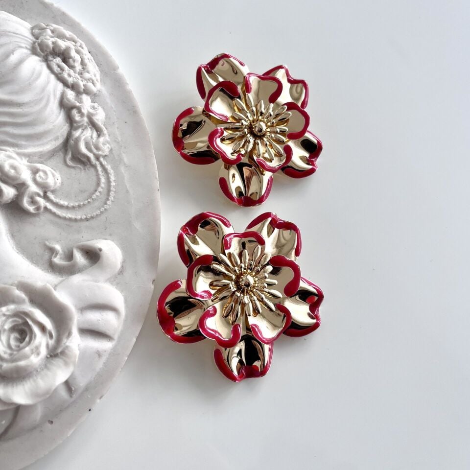 Mineli Kırmızı Çiçek Küpe