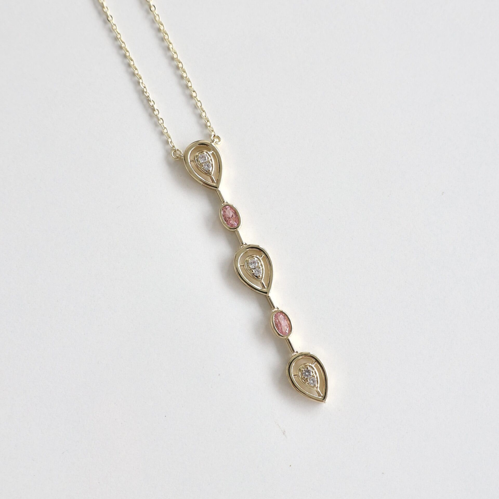 Pembe Taşlı Sallantı Kolye