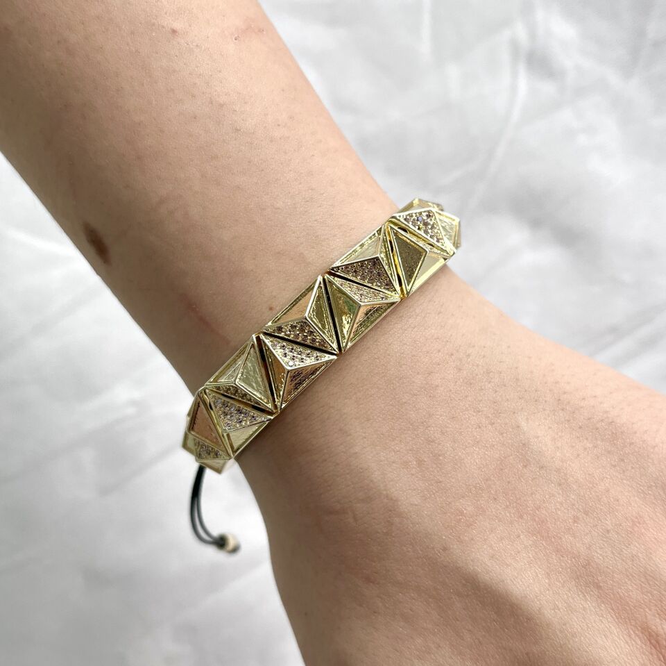 Özel Seri Piramit Bileklik