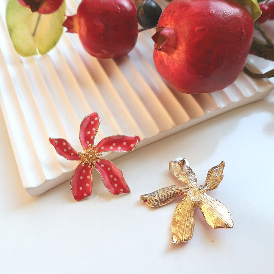 Mineli Çiçek Küpe