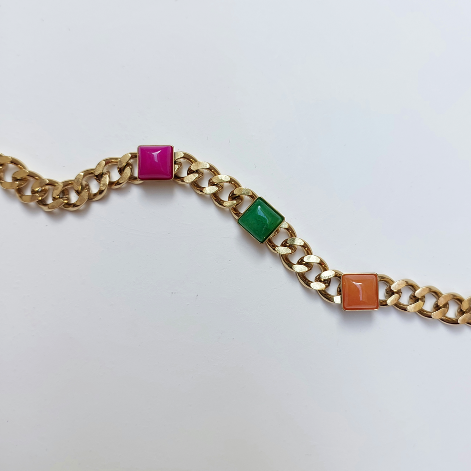 Çelik Renkli Bileklik